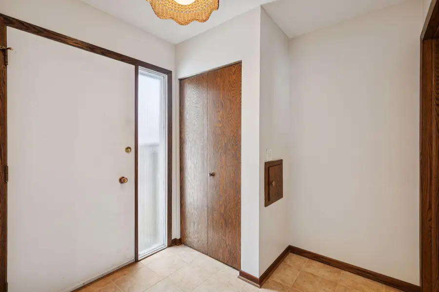 196 Windsor Lane, Saint Paul, MN 55112 - #3