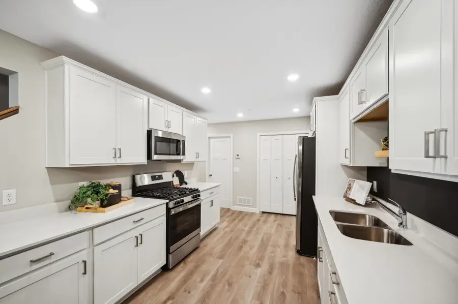 12660 Pond View Road, Zimmerman, MN 55398 - Image #2