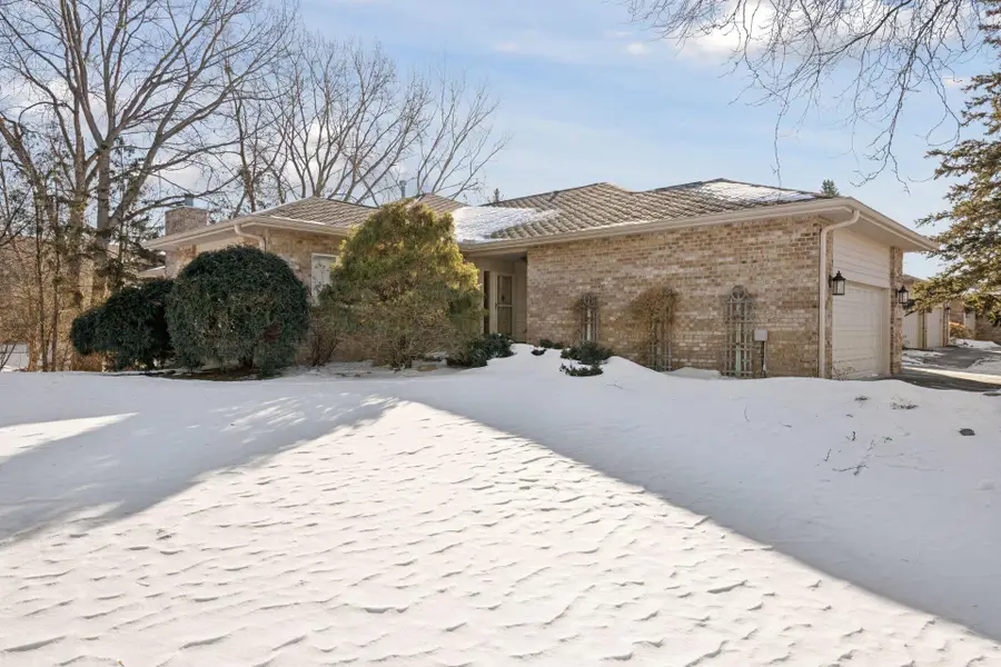 7701 Pondwood Drive, Minneapolis, MN 55439 - Image #2