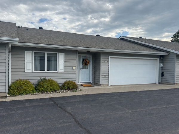 1304D Mcnally Drive, Winona, MN 55987