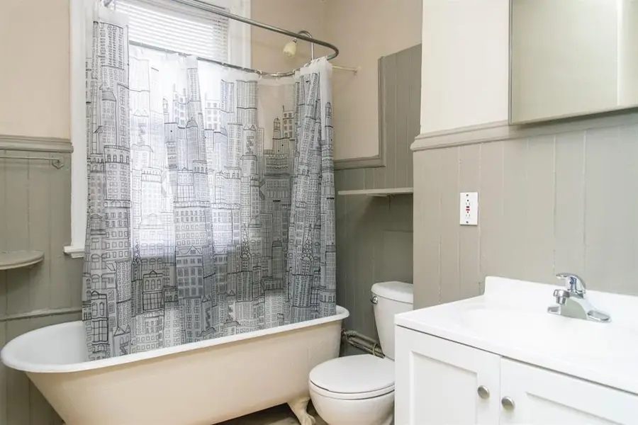 10-12 S 16th Avenue E, Duluth, MN 55812 - #3