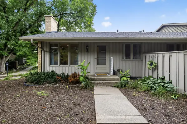 44 Walden Street, Burnsville, MN 55337