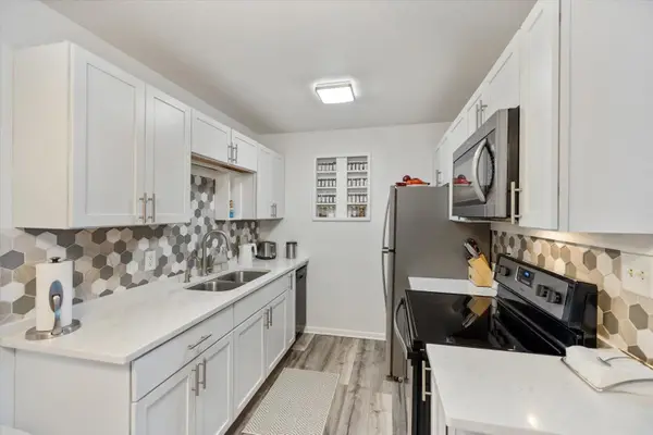 9143 Highway 55 #102, Minneapolis, MN 55427