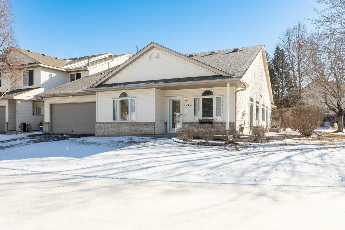 1242 Crystal Place E, Chaska, MN 55318 - Image #1