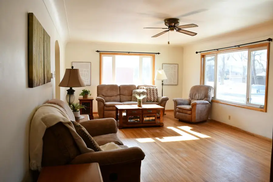 1102 Grand Avenue, Worthington, MN 56187 - Image #2