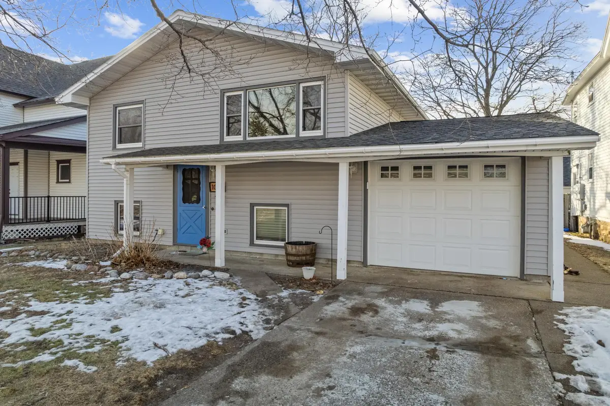 1073 W King Street, Winona, MN 55987 - #1