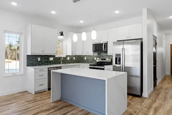 425 W 8th Street #19, New Richmond, WI 54017