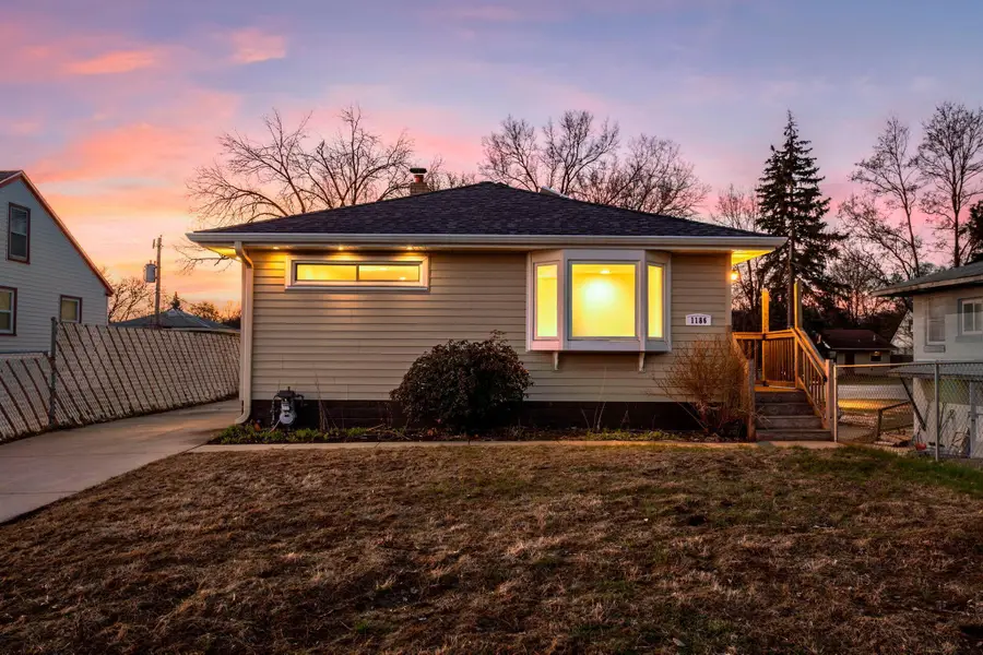 1186 Hewitt Avenue, Saint Paul, MN 55104 - #3