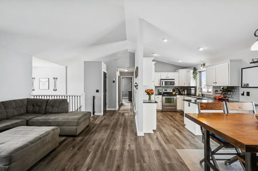 818 Cologne Lane, Waverly, MN 55390 - Image #2