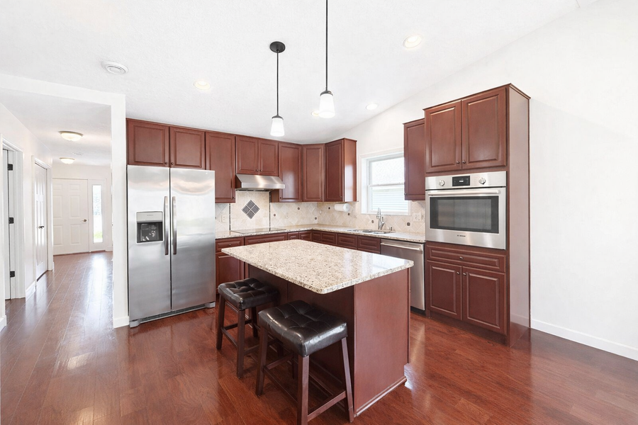 853 Aurora Circle, Red Wing, MN 55066 - Image #2