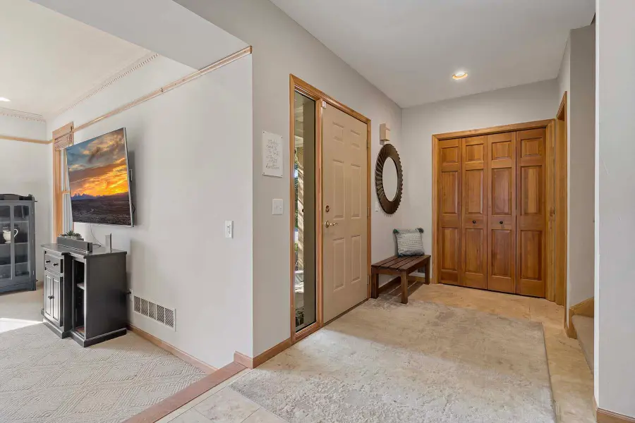 10668 Alton Court, Inver Grove Heights, MN 55077 - Image #3