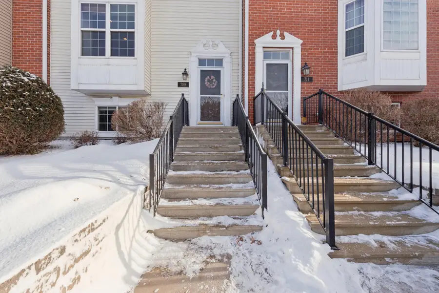 709 Village Parkway, Circle Pines, MN 55014 - Image #2