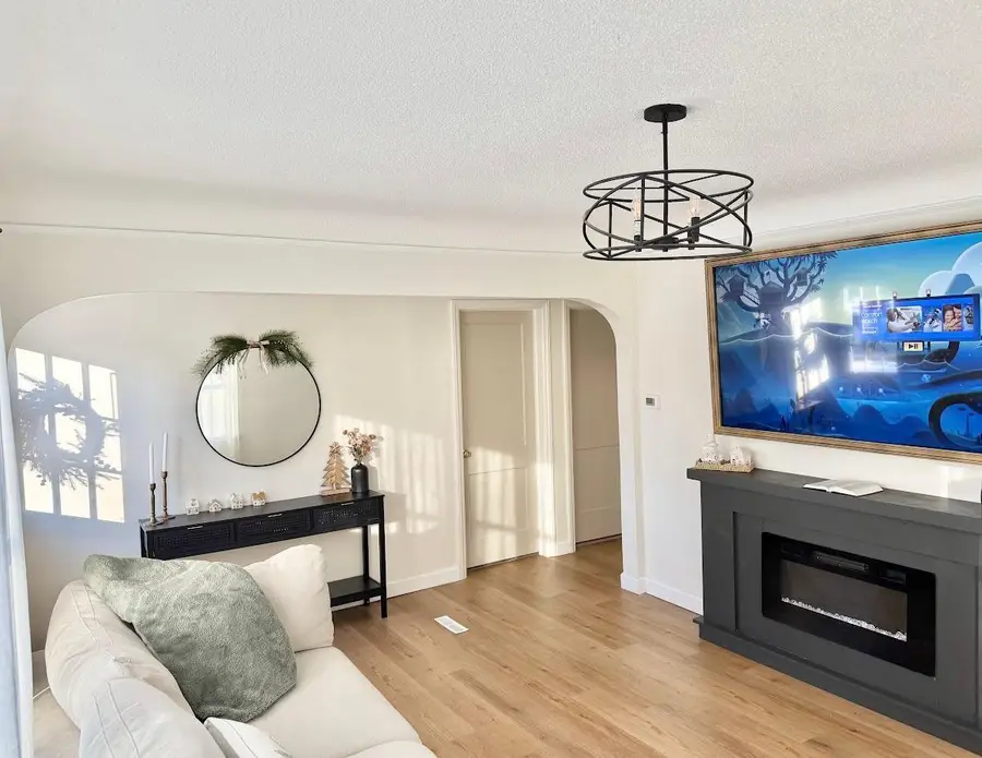 1224 Winnetka Avenue N, Golden Valley, MN 55427 - #3