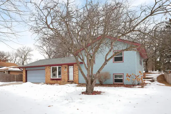 2909 109th Avenue Nw, Minneapolis, MN 55433