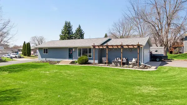 5507 Sunset Circle, Rockford, MN 55373