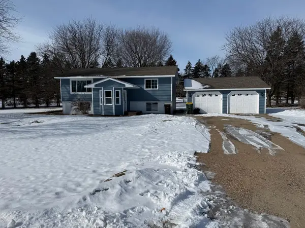 8689 Darlington Avenue Ne, Monticello, MN 55362