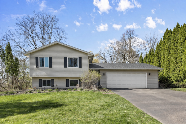 2767 Granite Court N, Oakdale, MN 55128