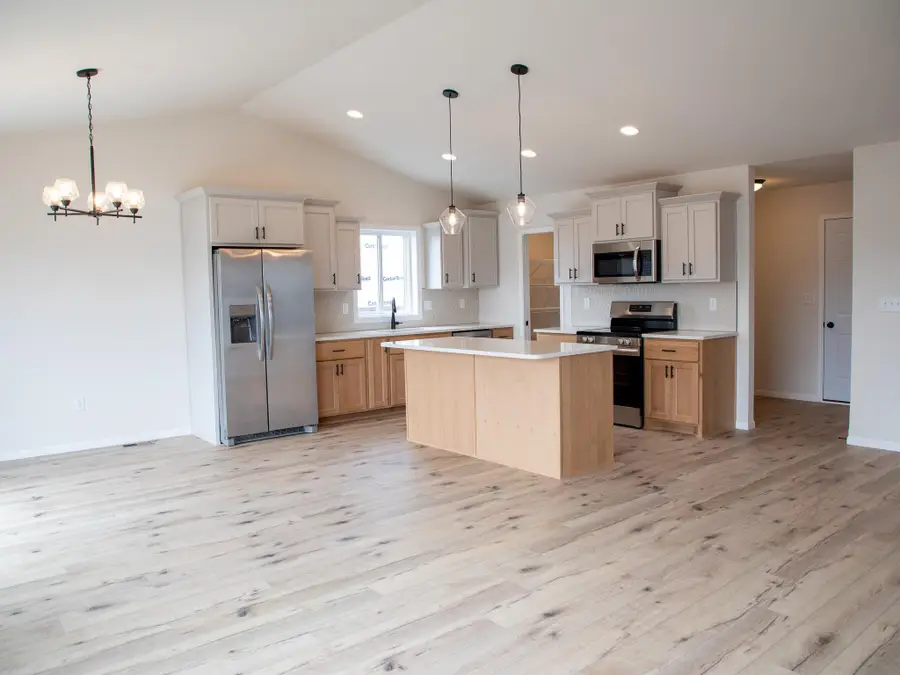 1474 66th Avenue S, Fargo, ND 58104 - #3