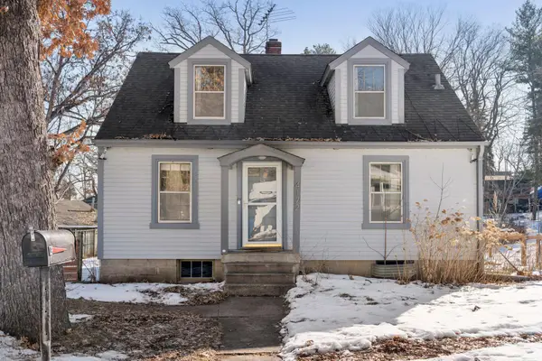 4172 Summit Lane, Saint Paul, MN 55110