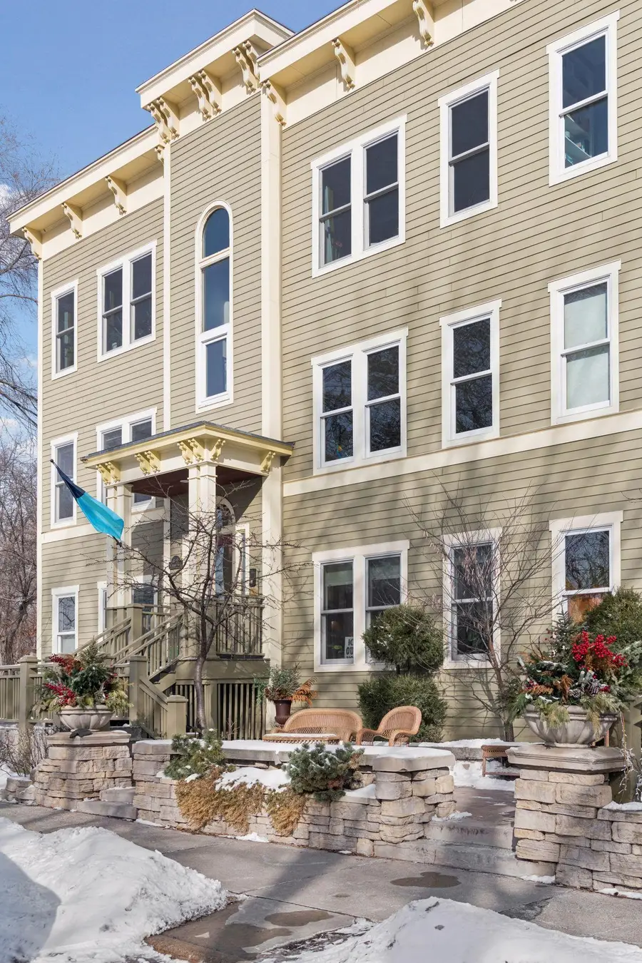 49 Island Avenue W, Minneapolis, MN 55401 - Image #2