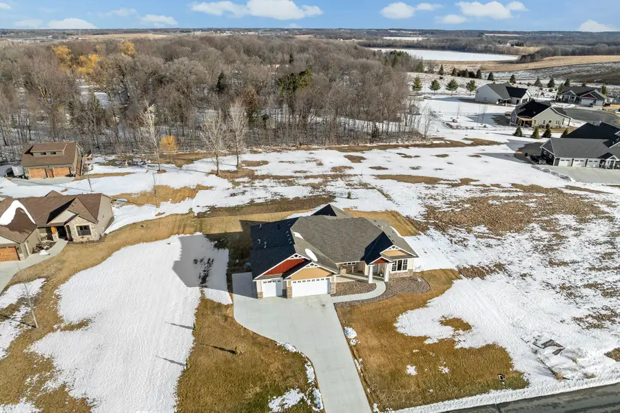 1013 Birch Avenue Ne, Montgomery, MN 56069 - #2