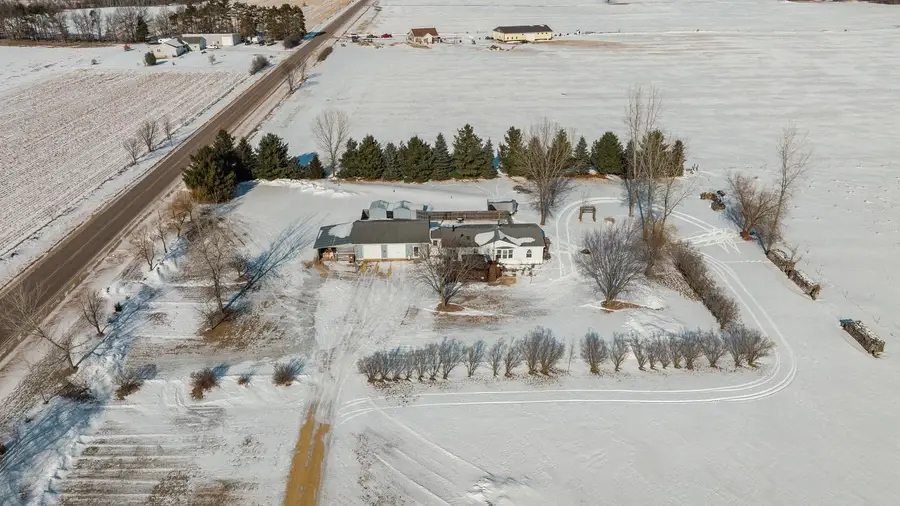 W388 Albany K, Mondovi, WI 54755 - Image #3