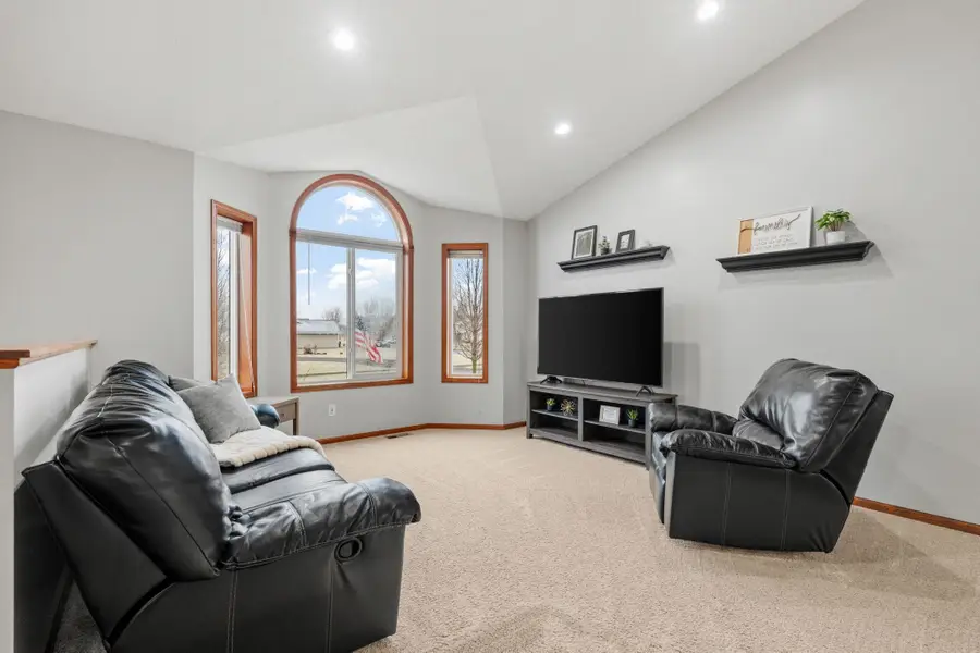 8581 Eisele Avenue Ne, Monticello, MN 55362 - #2