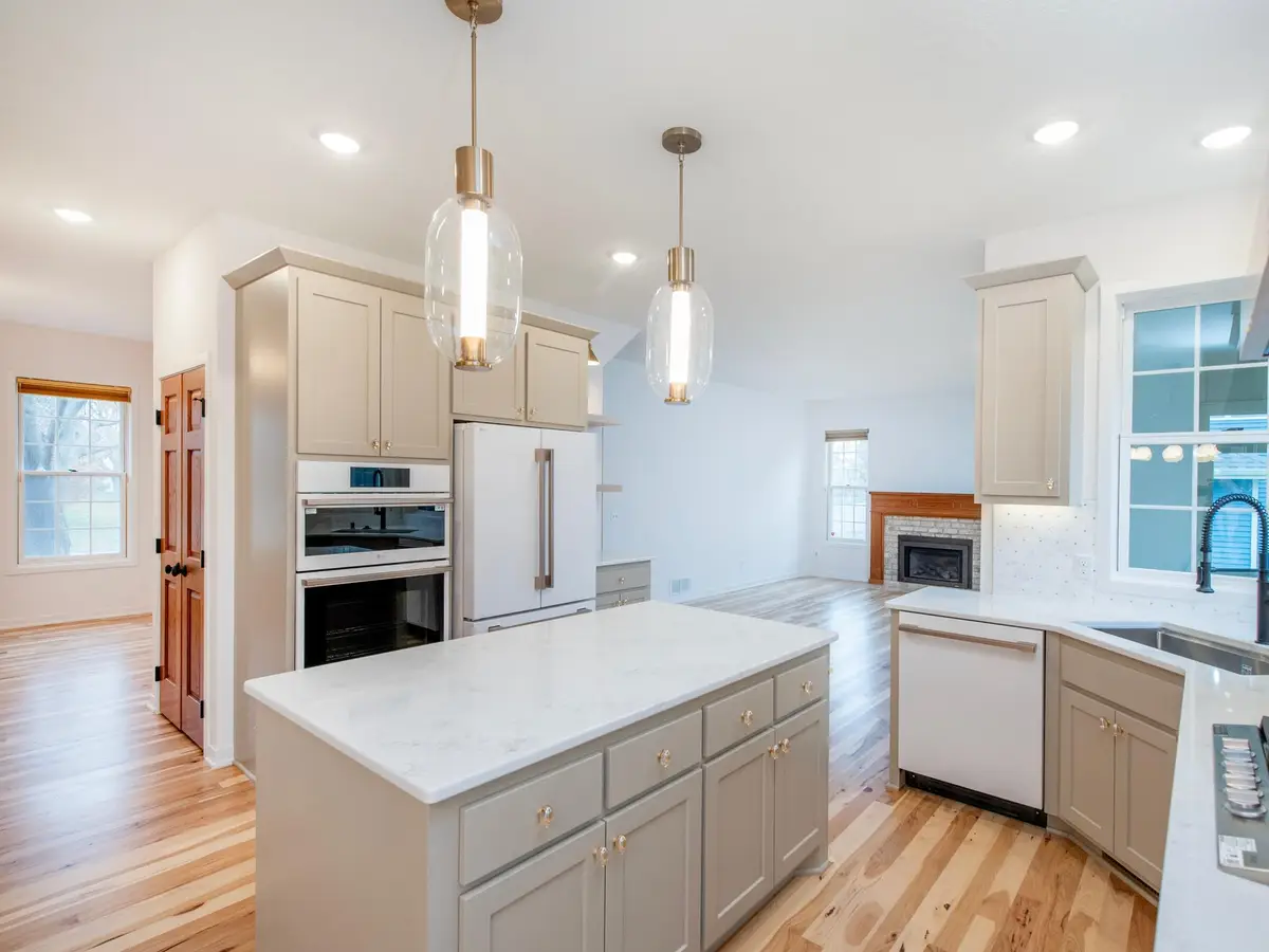 2498 Pond Circle E, Saint Paul, MN 55120 - #1