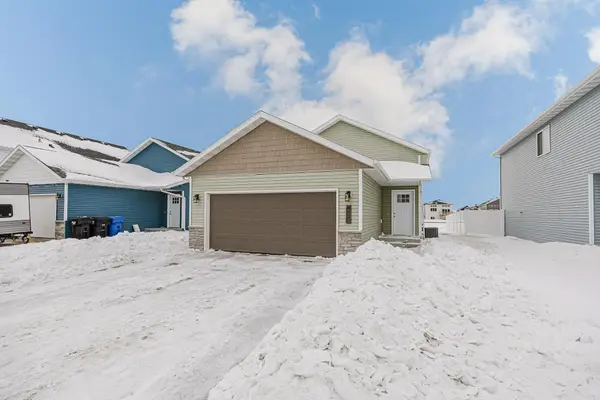 7365 24th Street S, Fargo, ND 58104