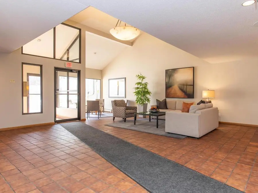 3030 Saint Albans Mill Road #310, Hopkins, MN 55305 - #3