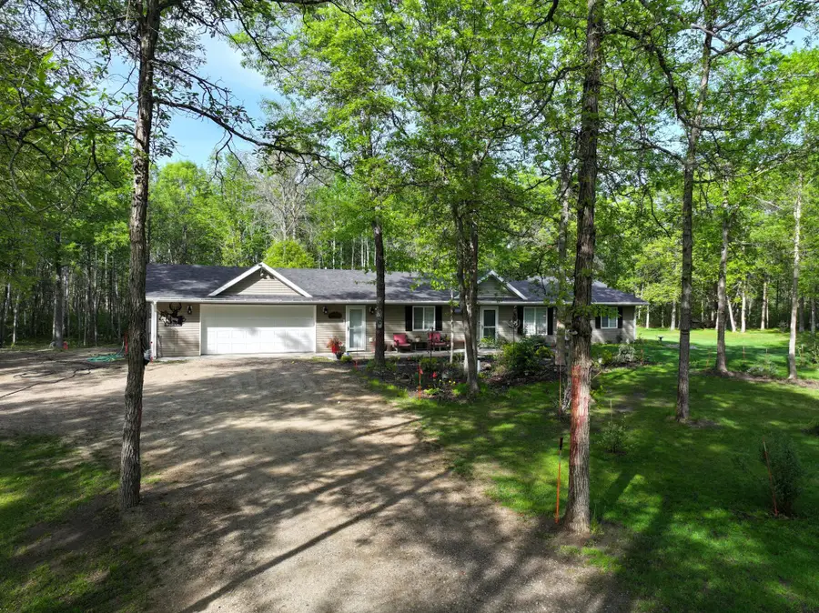 33798 Twin Oaks Trail W, Motley, MN 56466 - #2