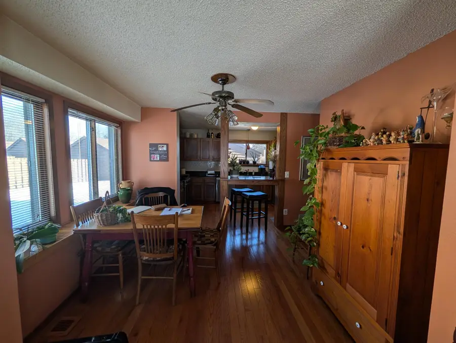 2445 Crestwood Drive, Saint Paul, MN 55109 - Image #3