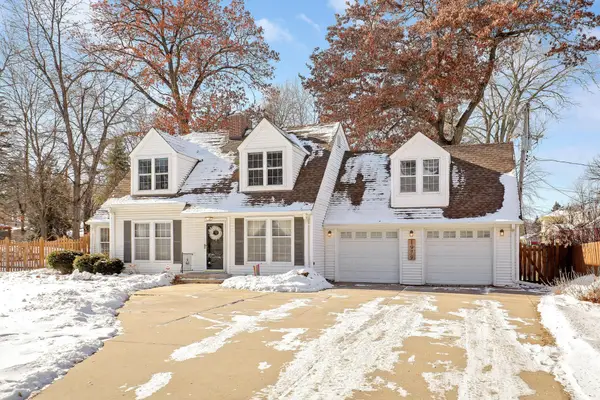 1979 Snelling Avenue N, Roseville, MN 55113