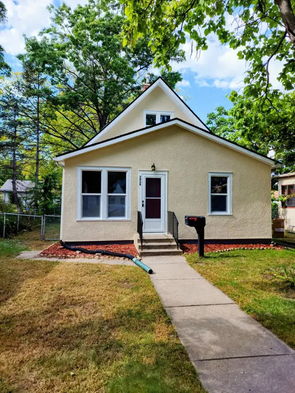 3939 Sheridan Avenue N, Minneapolis, MN 55412