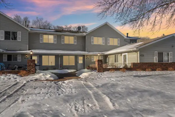4205 Centerville Road, Vadnais Heights, MN 55127