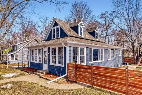 13 18th Avenue N, Hopkins, MN 55343