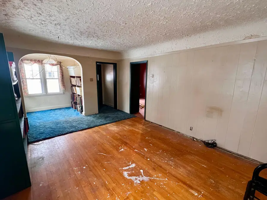 2406 4th Avenue E, Hibbing, MN 55746 - #3