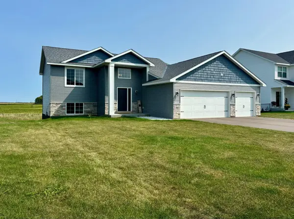 582 Elm Street N, Kimball, MN 55353