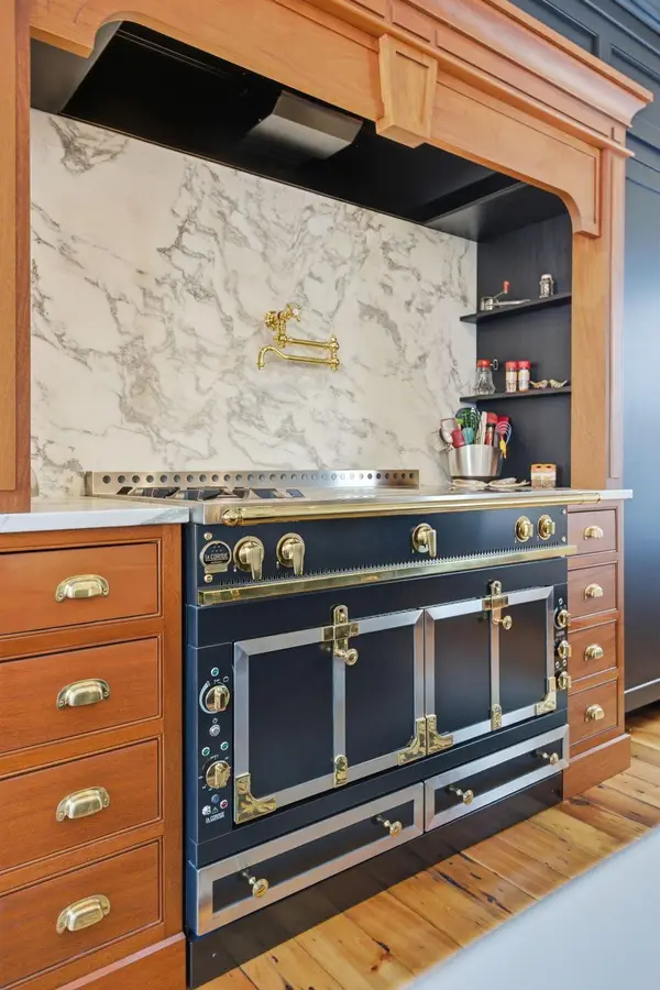 53 Irvine Park, Saint Paul, MN 55102