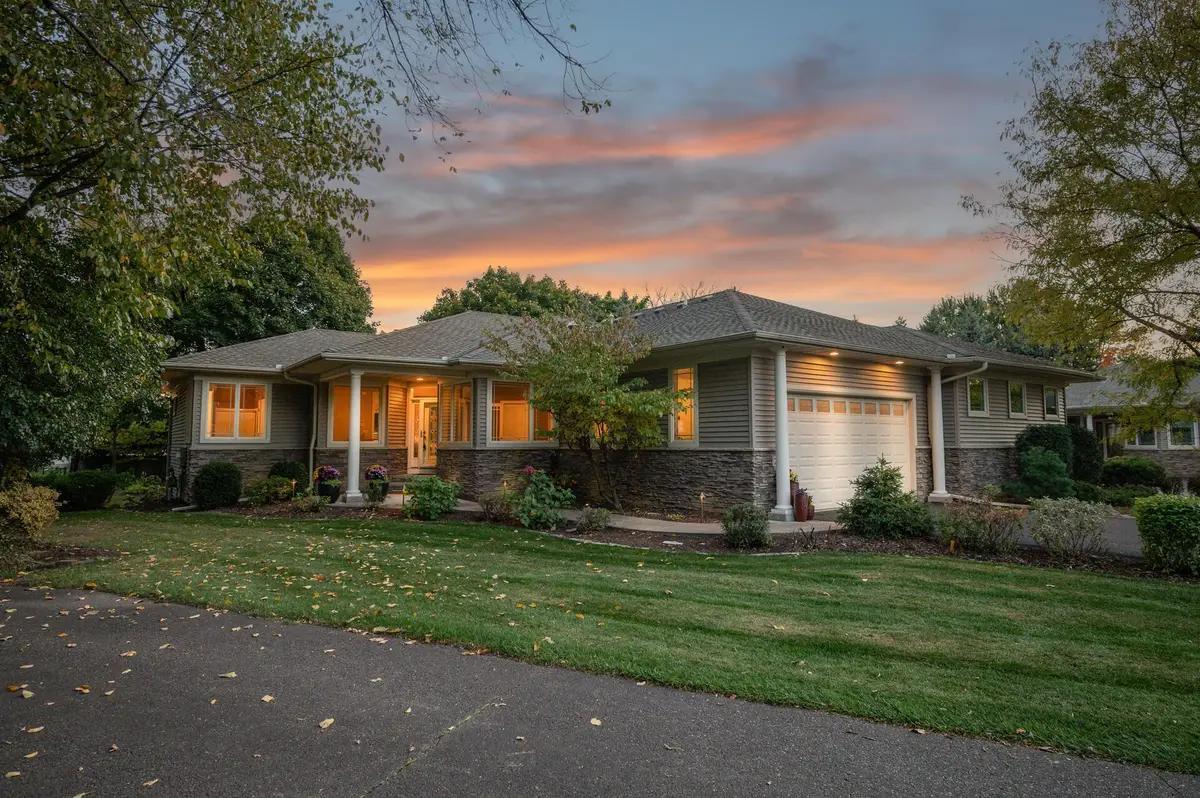 2512 Skyblue Court, Saint Paul, MN 55110 - #1