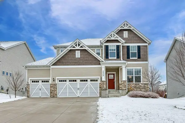 5073 Sandpebble Lane, Saint Paul, MN 55129