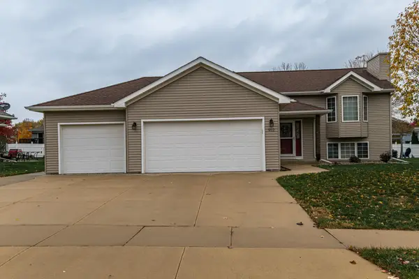 902 Berg Boulevard Se, Stewartville, MN 55976