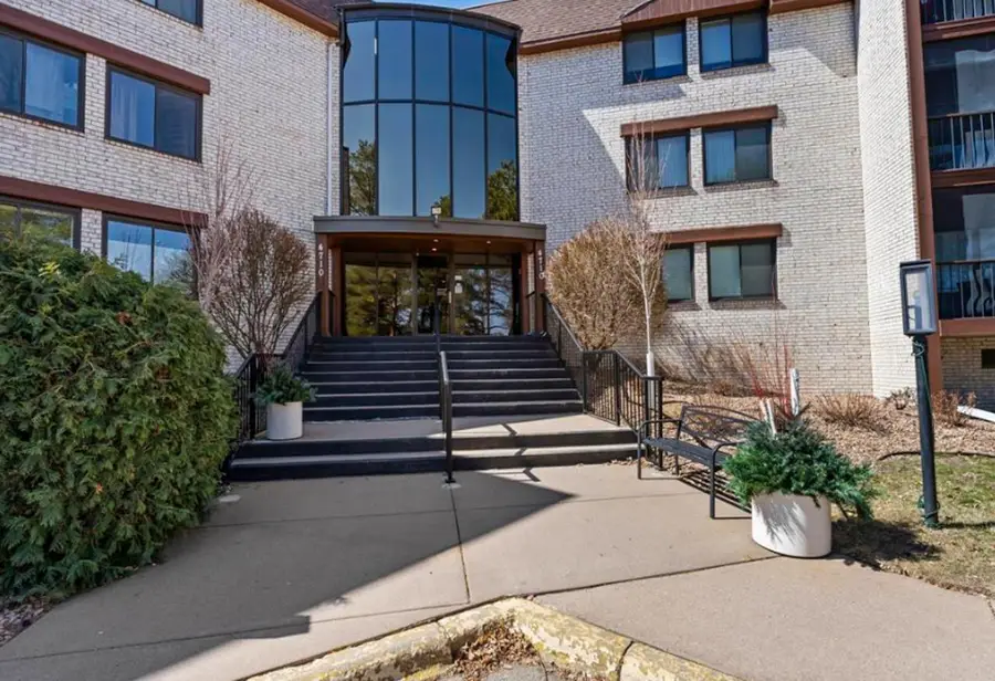 4710 58th Avenue N #303, Crystal, MN 55429 - #2