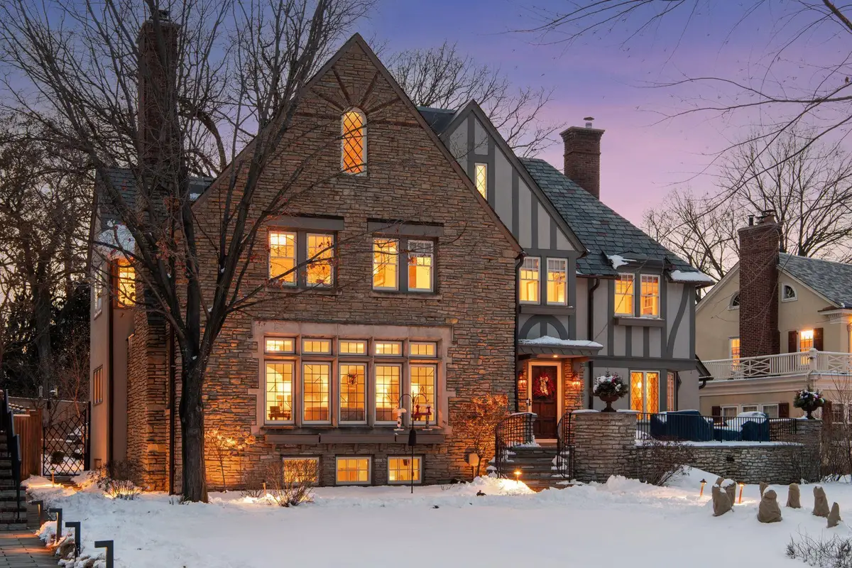 2116 W Lake Of The Isles Parkway, Minneapolis, MN 55405 - #1
