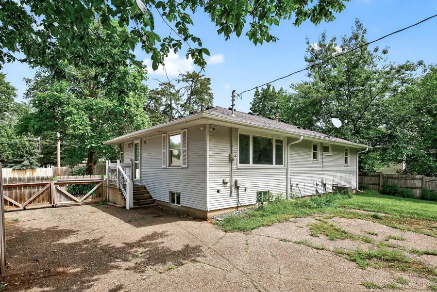 3213 W Old Shakopee Road, Minneapolis, MN 55431 - #2