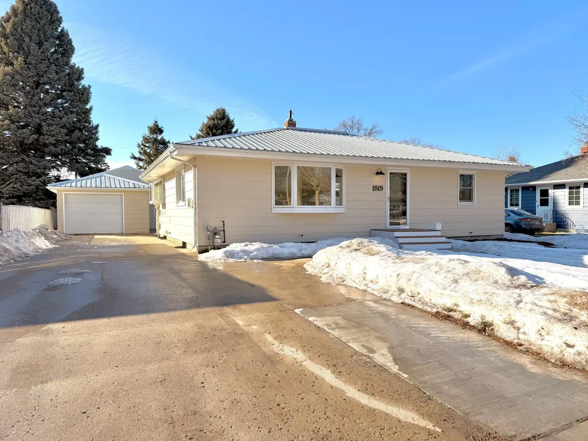 1819 6th Street S, Moorhead, MN 56560 - #1