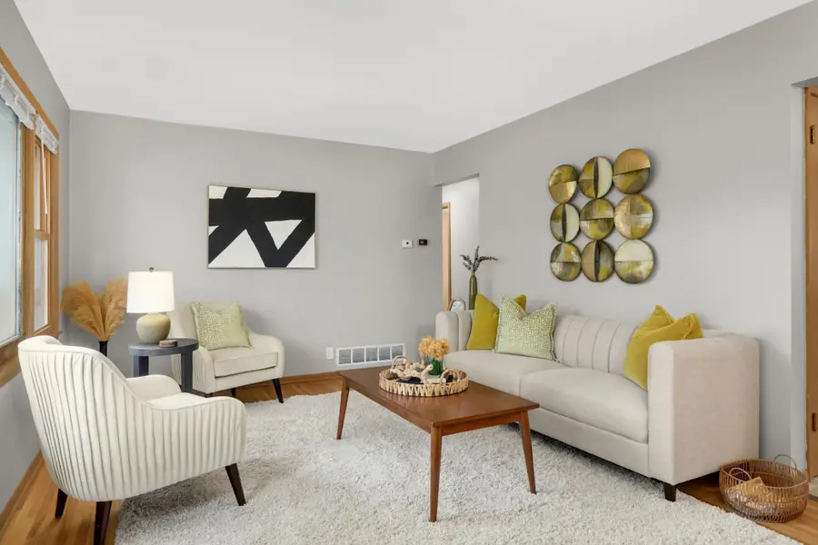 4389 Hodgson Road, Saint Paul, MN 55126 - #2