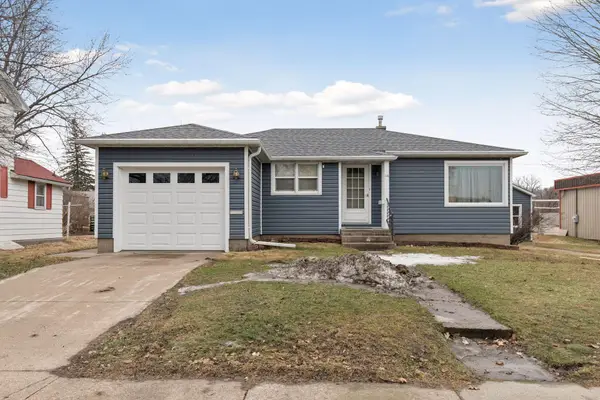 118 Hiawatha Drive E, Wabasha, MN 55981