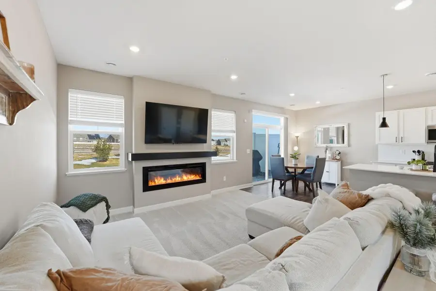 1927 Prospect Lane, Carver, MN 55315 - #2