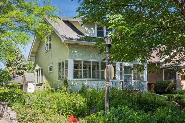 1003 Avon Street N, Saint Paul, MN 55103